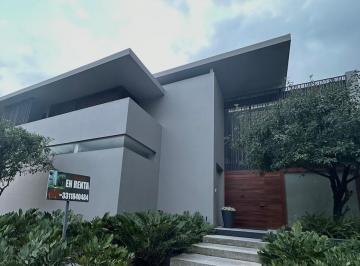 Hermosa Residencia en Las Cumbres Residencial de Altura en Renta, Única Seminuev · Residencia en Renta en Las Cumbres