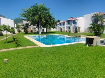 Casa de 3 habitaciones, Acapulco de Juárez · Fracc. Joyas del Marques Casa 2 N 3 Rec,2.5 Baños con Alberca y Estacionamiento a Pie de Casa
