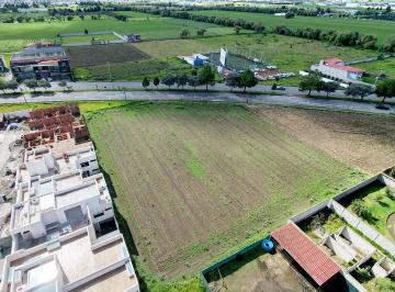 Terreno / Lote · 4218m² · Terreno en Av Codagem