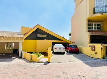 Casa Venta de 4 habitaciones · Venta y Renta de Casa en Bosques de Las Lomas