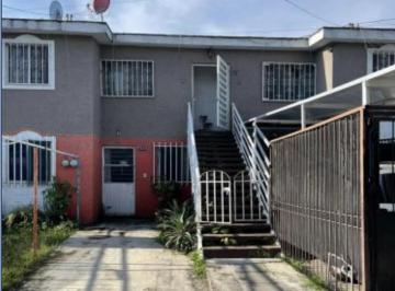 Dúplex de 2 habitaciones, San Pedro Tlaquepaque · Casa Duplex en Planta Alta