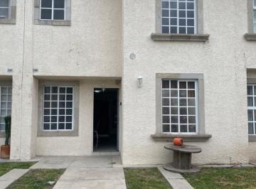 Casa de 4 habitaciones, Celaya · Se Renta Casa Amueblada Fracc La Cantera Celaya