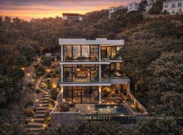 Casa · 1000m² · 7 Recámaras · 10 Estacionamientos · Casa en El Palomar en Venta