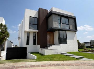 Casa de 4 habitaciones, Zapopan · Casa en Venta Puerta Las Lomas