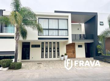 Casa de 4 habitaciones, Zapopan · Casa en Venta Villa Verona