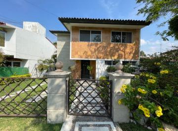 Casa de 4 habitaciones, Atlatlahucan · Casa en Venta y Renta en Lomas de Cocoyoc, Morelos