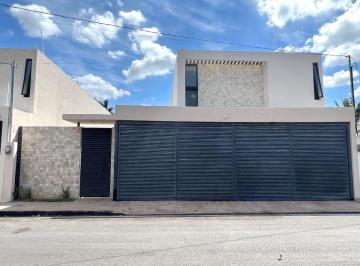 Casa de 3 habitaciones, Mérida · Casa en Exclusivo Fraccionamiento Montebello, Mérida