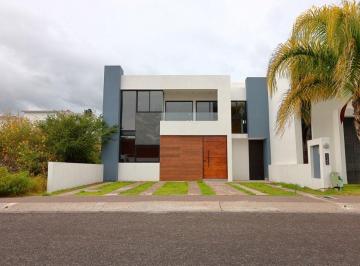Casa de 4 habitaciones, Querétaro · Casa de 4 Recámaras en Venta, 248 m², Residencial El Refugio