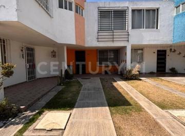 Casa · 80m² · 3 Recámaras · 2 Estacionamientos · Renta de Casa en Puebla, Santa Rosa Residencial, Cuautlancingo