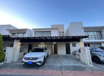 Casa de 3 habitaciones, Metepec · Casa en Venta en El Mejor Residencial en Metepec