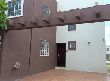 Casa · 180m² · 3 Recámaras · 1 Estacionamiento · Casa - Fraccionamiento Villas Náutico