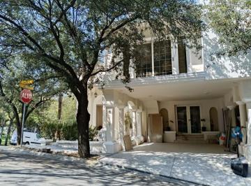Casa de 4 habitaciones, Guadalupe · Casa en Venta en Bosques del Country