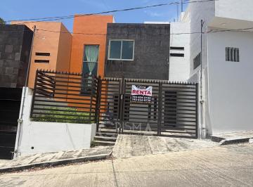 Casa · 120m² · 3 Recámaras · 1 Estacionamiento · Casa en Renta en Col. Zapote Gordo, Excelente Ubicación