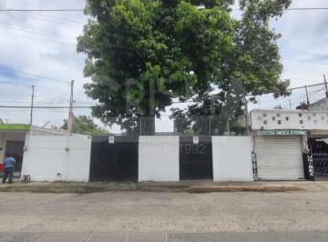Local comercial · 262m² · 4 Recámaras · Local Comercial en Renta en Av Cuauhtémoc