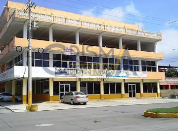 Local comercial · 360m² · 1 Estacionamiento · Renta Locales en Edificio Sobre Boulevard a La Playa