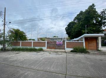 Oficina · 900m² · 3 Estacionamientos · Oficinas en Renta en Col. Jardines