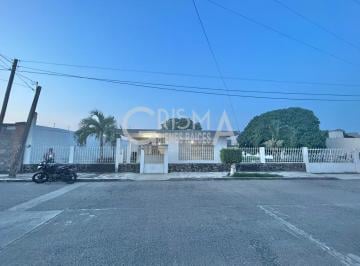 Oficina · 600m² · 3 Recámaras · 4 Estacionamientos · Oficinas en Renta en Col. del Valle