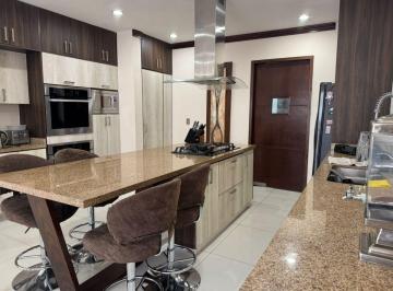 Casa de 5 habitaciones, Tlajomulco de Zúñiga · Casa en Venta en Casa Fuerte, Coto Baluarte, Tlajomulco de Zúñiga