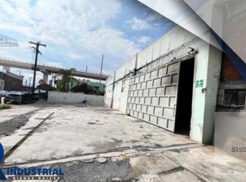 Bodega comercial · 280m² · 4 Estacionamientos · Bodega en Renta Monterrey