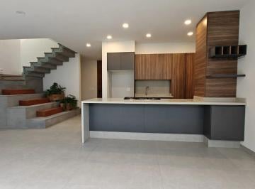 Casa de 3 habitaciones, Zapopan · Casa en Venta en Solares Dentro de Coto Altanza