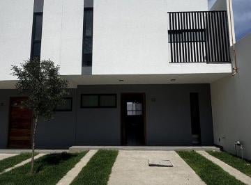 caabd9ead7f1bf6b4695065e67cf31525eb84ca8d1921460f01bdfec4a00f6ce · Casa Nueva de Lujo Dentro de Condominio en Venta en Los Robles, Zapopan, Jalisco