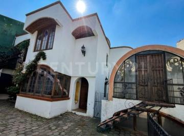 Casa · 375m² · 6 Recámaras · 3 Estacionamientos · Casa Para Inversion a La Venta, Lomas del Sol, Huixquilucan, Edomex