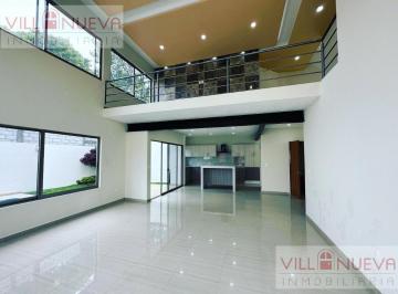 Casa · 234m² · 3 Recámaras · 2 Estacionamientos · Casa - Fraccionamiento Lomas de Cuernavaca