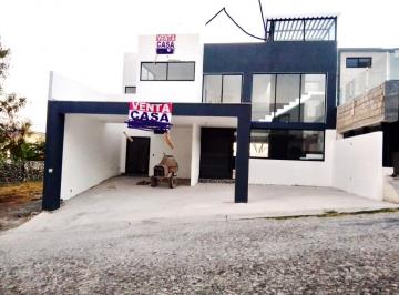 Casa · 356m² · 3 Recámaras · 6 Estacionamientos · Casa en Burgos Morelos