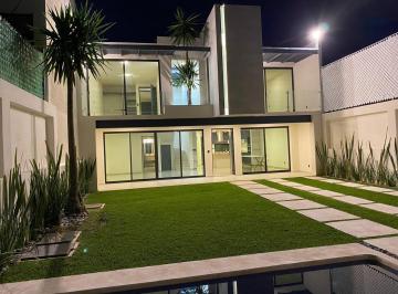 Casa · 320m² · 4 Recámaras · Casa en Prados de Cuernavaca