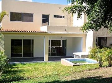 Casa en condominio · 236m² · 3 Recámaras · 2 Estacionamientos · Casa en Condominio en Fraccionamiento Burgos Bugambilias