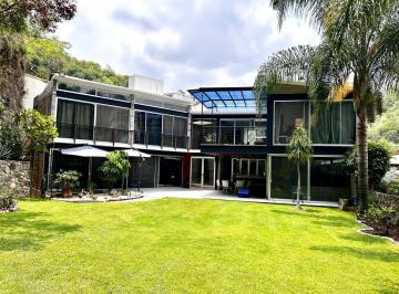 Casa · 700m² · 4 Recámaras · 5 Estacionamientos · Casa en Fraccionamiento La Cañada