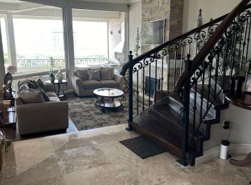 Casa de 3 habitaciones, San Nicolás de los Garza · Casa en Venta Lomas del Roblecasa de Lujo en Esquina Puede Venderse Totalmente Amueblada