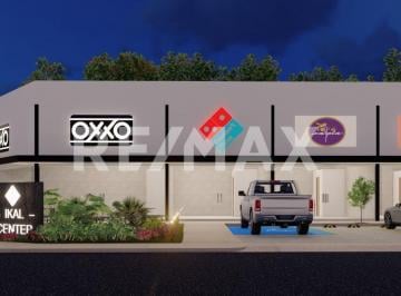 Local comercial · 43m² · 1 Estacionamiento · Locales Comerciales en Venta en Merida, Plaza Ika Center. - (4)