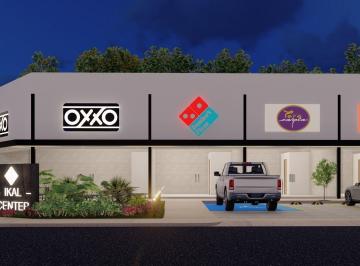 Local comercial · 43m² · 1 Estacionamiento · Locales Comerciales en Venta en Merida, Plaza Ika Center. - (4)