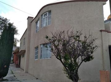 Casa · 210m² · 3 Recámaras · 2 Estacionamientos · Casa en Venta en Tlanalapa