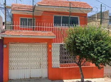 Casa de 3 habitaciones, Ecatepec de Morelos · Casa en Venta en Jardines de Morelos ¡Excelente Oportunidad de Inversiòn Recuperaciòn Hipotecaria!