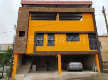 Casa · 233m² · 5 Recámaras · 2 Estacionamientos · Casa en Venta en Col. Lazaro Cardenas en Chihuahua, Chih.