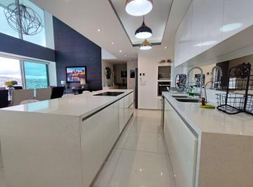 Departamento de 3 habitaciones, Querétaro · Departamento Amueblado de 2 Niveles con Increíble Vista