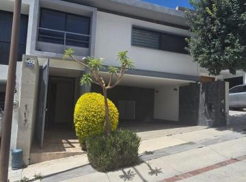 Casa de 3 habitaciones, León · Casa en Venta en Lomas Punta del Este