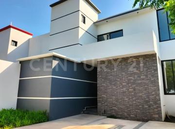 Casa · 167m² · 3 Recámaras · 2 Estacionamientos · Se Vende Casa en Vista Volcanes, Villa de Alvarez, Col.