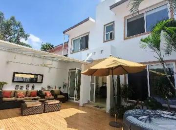 Casa de 4 habitaciones, Cuernavaca · Casa Sola en Venta en Privada Segura en Chapultepec en Cuernavaca, Morelos