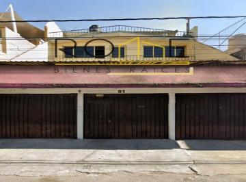 Casa de 4 habitaciones, Nezahualcóyotl · Casa en Nezahualcoyotl de Recuperacion bancaria.¡Inversion Segura!