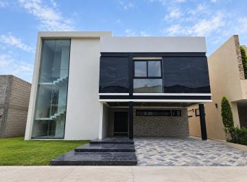 Casa · 550m² · 3 Recámaras · 4 Estacionamientos · Casa Venta en Residencial Lagos