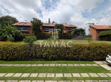 Casa en condominio de 4 habitaciones, Cuernavaca · Venta de Casa con Vista Panorámica en Cuernavaca