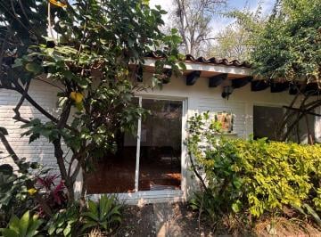 Casa en condominio de 2 habitaciones, Cuernavaca · Casa Sola en un Solo Nivel, Jardín y Alberca, Zona Centro - Acapantzingo, Cuernavaca