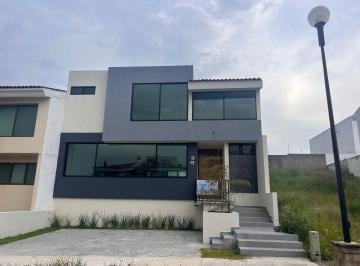 Casa en condominio de 4 habitaciones, Tlajomulco de Zúñiga · Casa en Venta en Bosques de Santa Anita