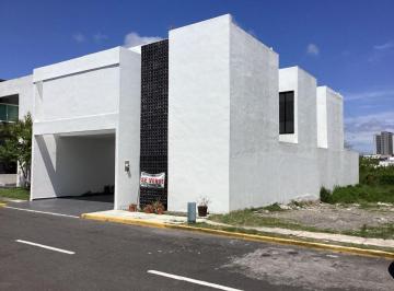 Casa de 4 habitaciones, Alvarado · Casa Moderna de 252 m² con Paneles Solares y Recámara en Planta Baja en Venta