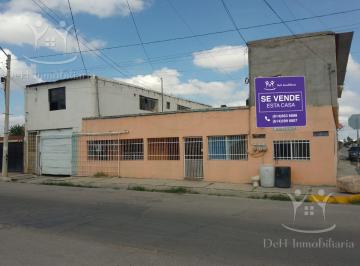 Casa · 445m² · 10 Recámaras · 2 Estacionamientos · Casa en Revolución