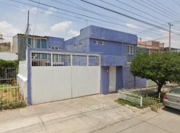 Casa de 4 habitaciones, Zapopan · Casa en Venta, Col. Pinar de La Calma, Zapopan, Jalisco.