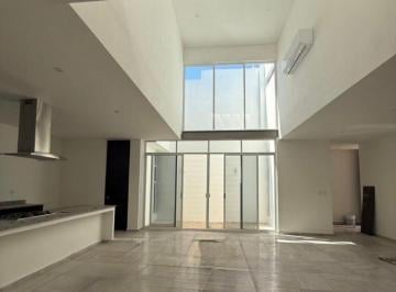 Casa de 2 habitaciones, Campeche · Casa en Renta en Privada